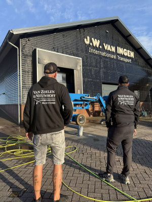 Glazenwasser aan het werk